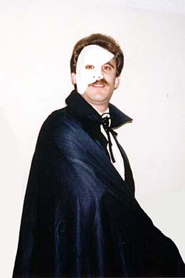 Phantom.jpg (19875 bytes)